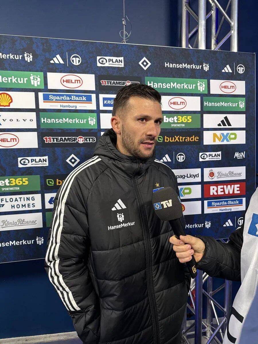 LOL直播入口 -塞维利亚发布备战花絮，今夜防线松动，德国杯任务艰巨，控场能力受关注(塞维利亚是哪个国家)